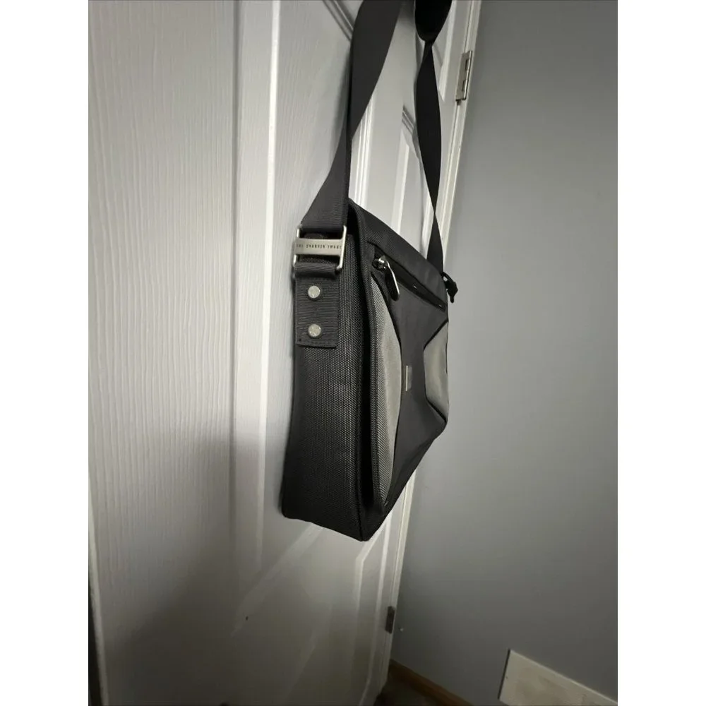 The Sharper Image Laptop Computer Briefcase Travel Shoulder Bag Gray GR26